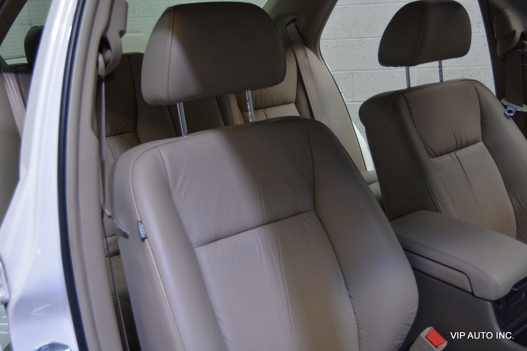 2004 Acura RL 4dr Sedan w/Navigation System - 22998970 - 13