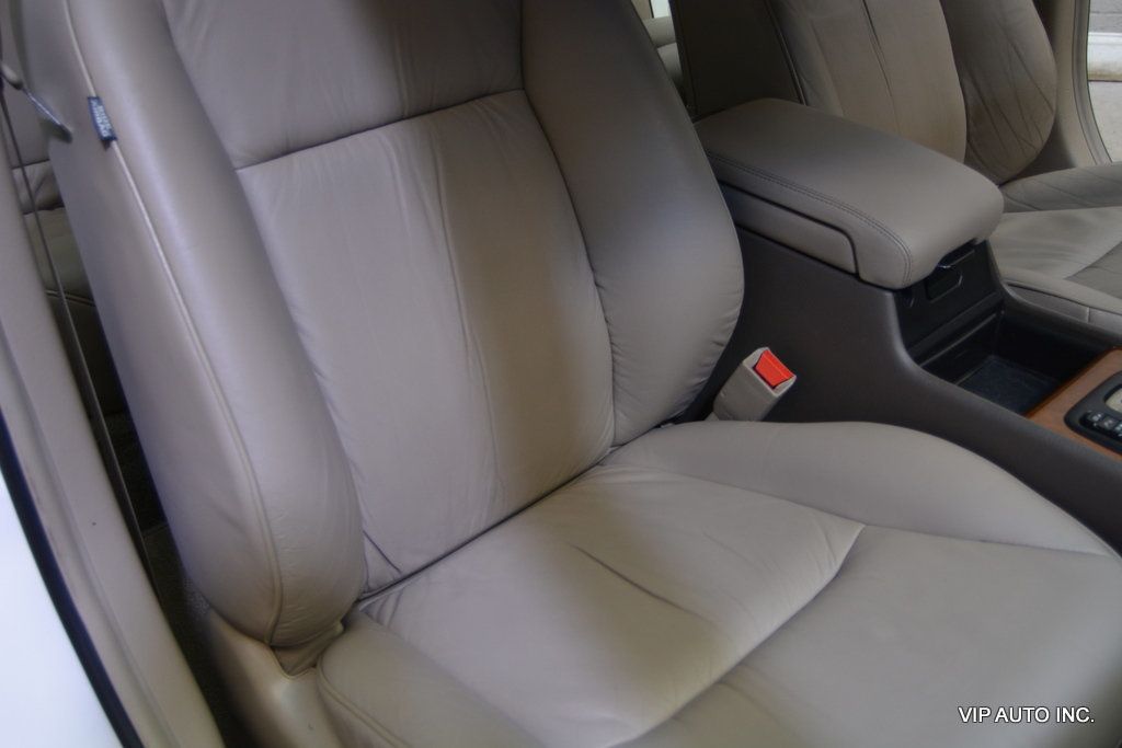 2004 Acura RL 4dr Sedan w/Navigation System - 22998970 - 15