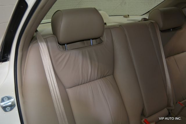 2004 Acura RL 4dr Sedan w/Navigation System - 22998970 - 23