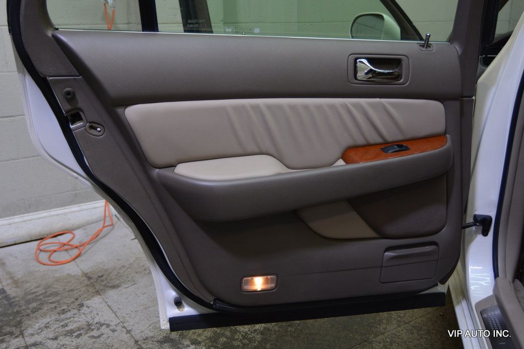 2004 Acura RL 4dr Sedan w/Navigation System - 22998970 - 8