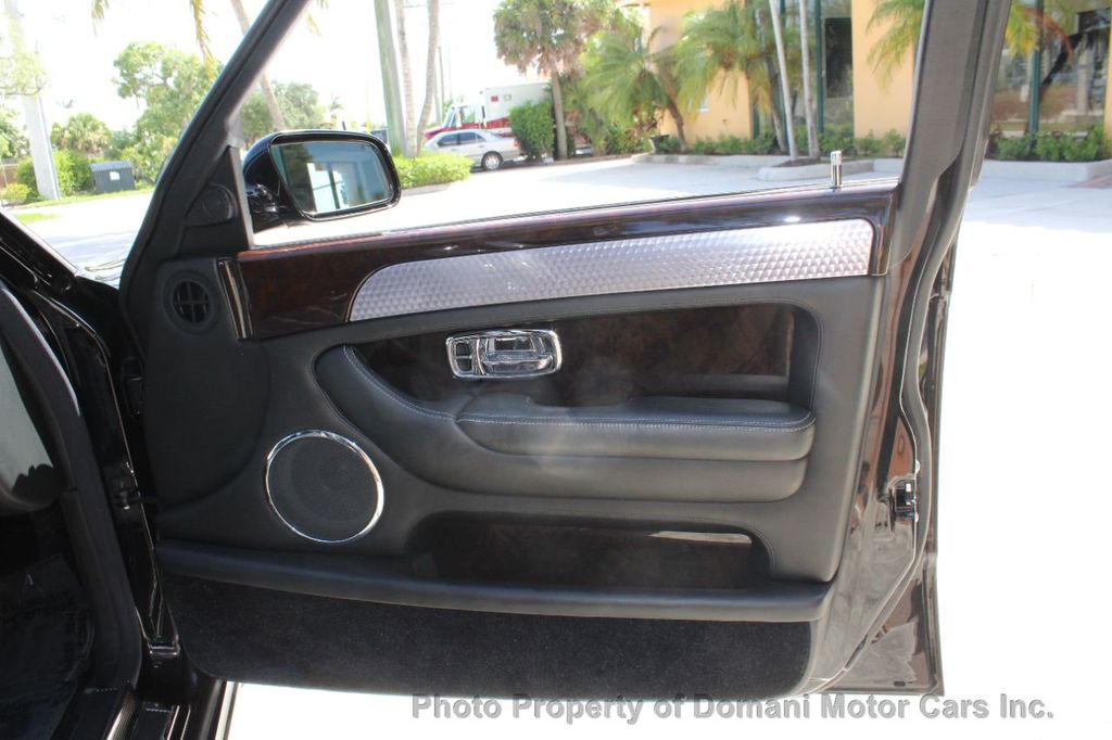 2004 Bentley Arnage photo 20