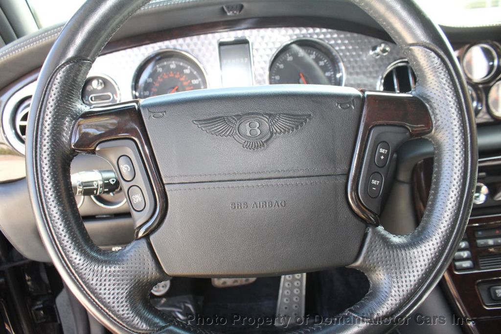 2004 Bentley Arnage photo 34