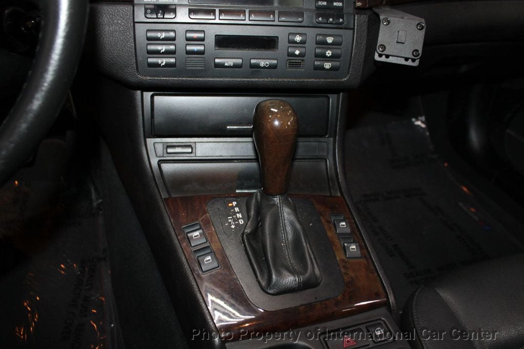 2004 BMW 3 Series 325Ci - 22933091 - 31