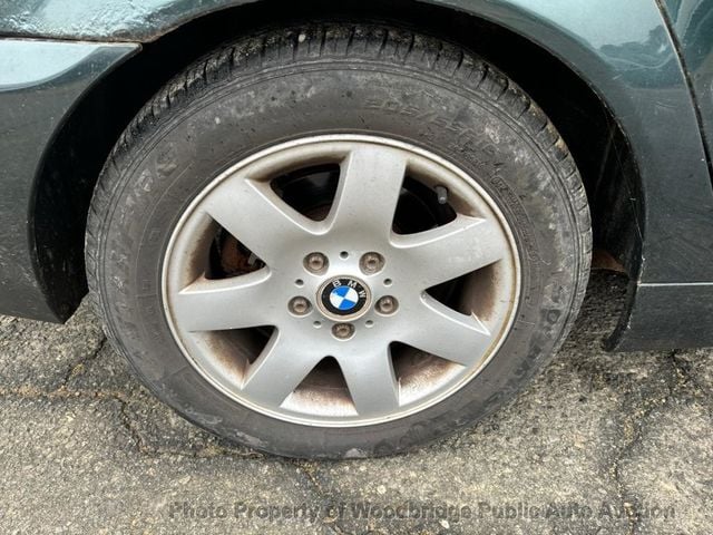 2004 BMW 3 Series 325xi - 22757201 - 19