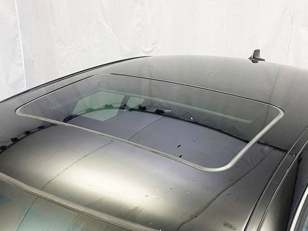 2004 BMW 3 Series 330xi - 22903619 - 12