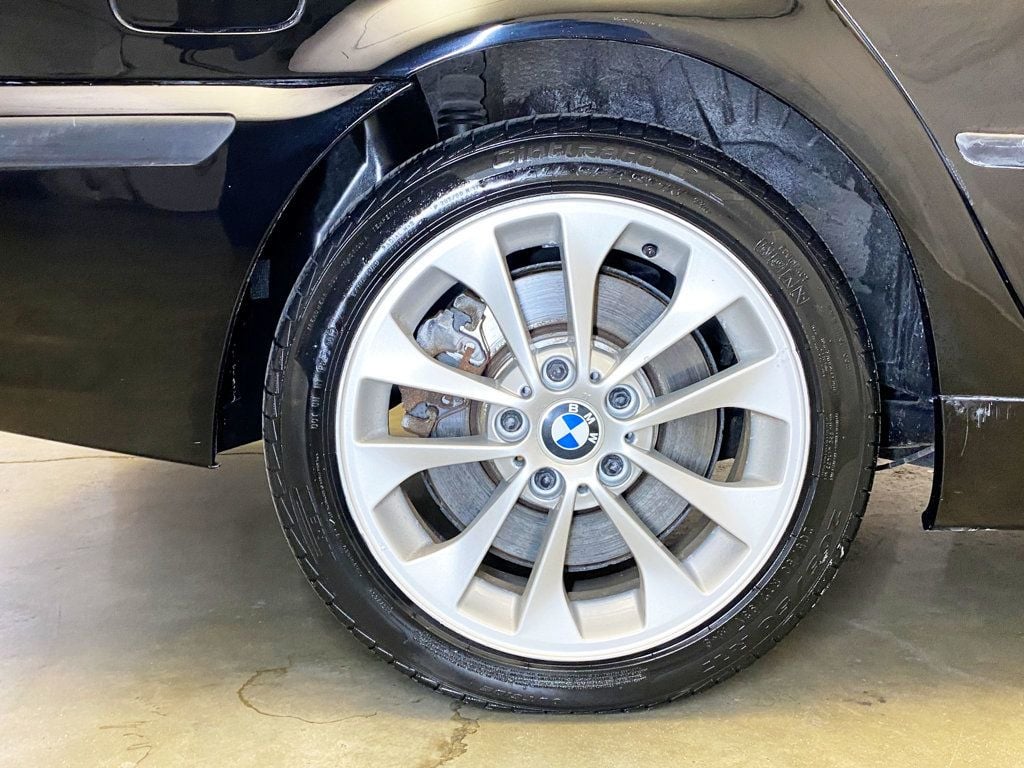 2004 BMW 3 Series 330xi - 22903619 - 47