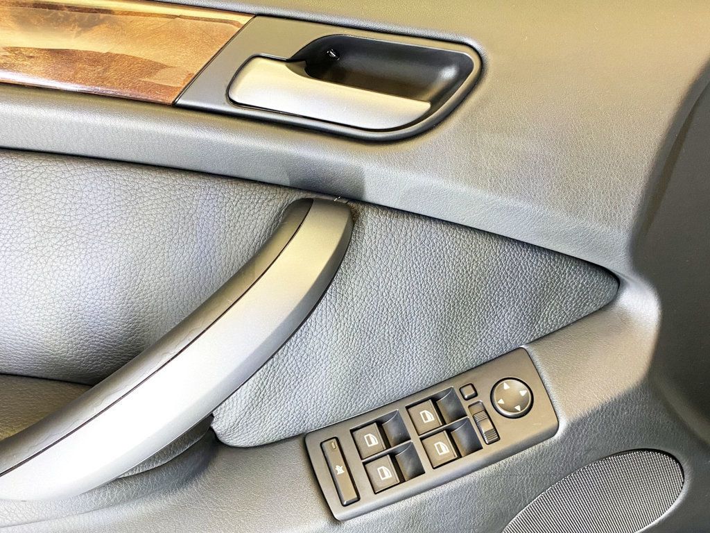 2004 BMW X5 3.0i - 22922095 - 17