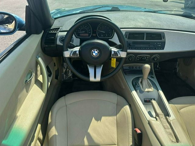 2004 BMW Z4 Roadster 2.5i - 22481623 - 25