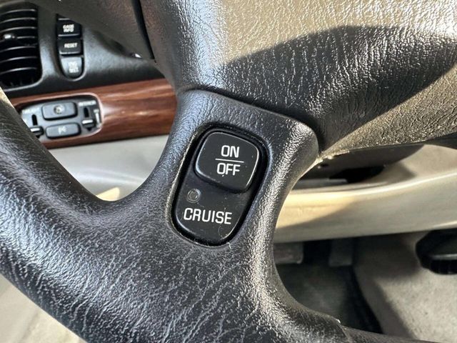 2004 Buick LeSabre 4dr Sedan Custom - 22968388 - 24