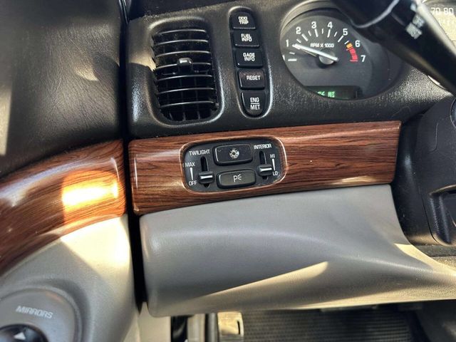 2004 Buick LeSabre 4dr Sedan Custom - 22968388 - 26