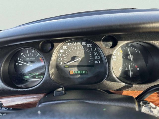 2004 Buick LeSabre 4dr Sedan Custom - 22968388 - 28