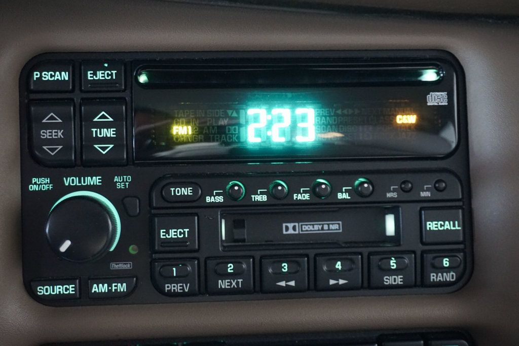 2004 Buick Park Avenue *Park Avenue Ultra* *3800 V6 Supercharged* - 23017169 - 19