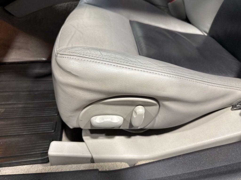 2004 Cadillac CTS 4dr Sedan - 22982541 - 24