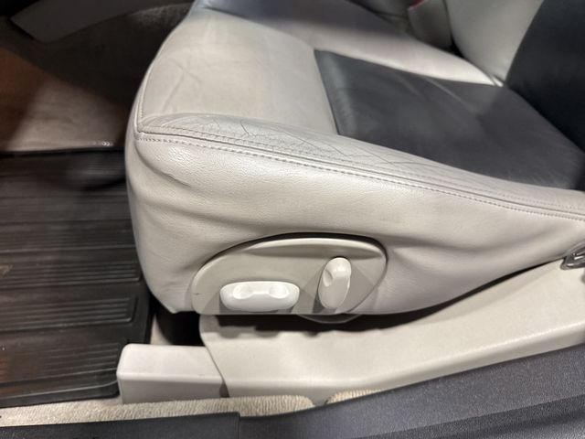 2004 Cadillac CTS 4dr Sedan - 22982541 - 24