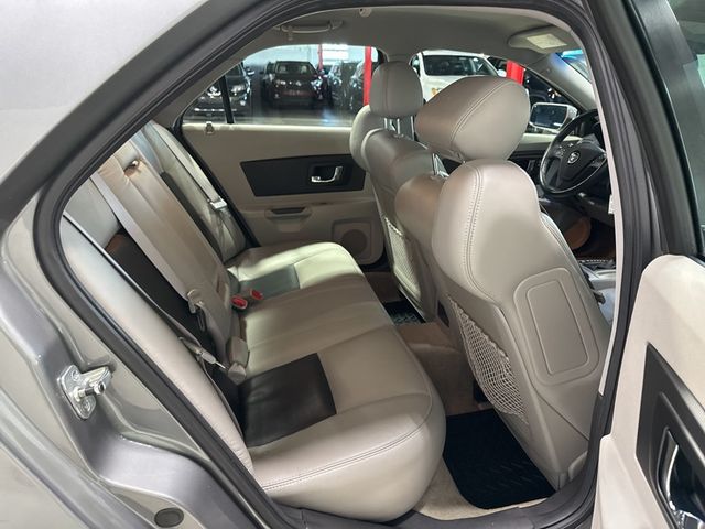 2004 Cadillac CTS 4dr Sedan - 22982541 - 34