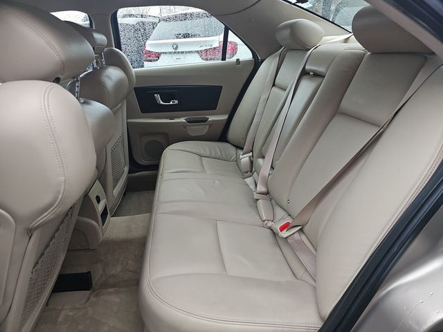 2004 Cadillac CTS 4dr Sedan - 22996368 - 9