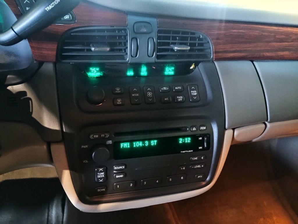 2004 Cadillac DeVille 4dr Sedan Clean Carfax Florida Car - 22973926 - 23