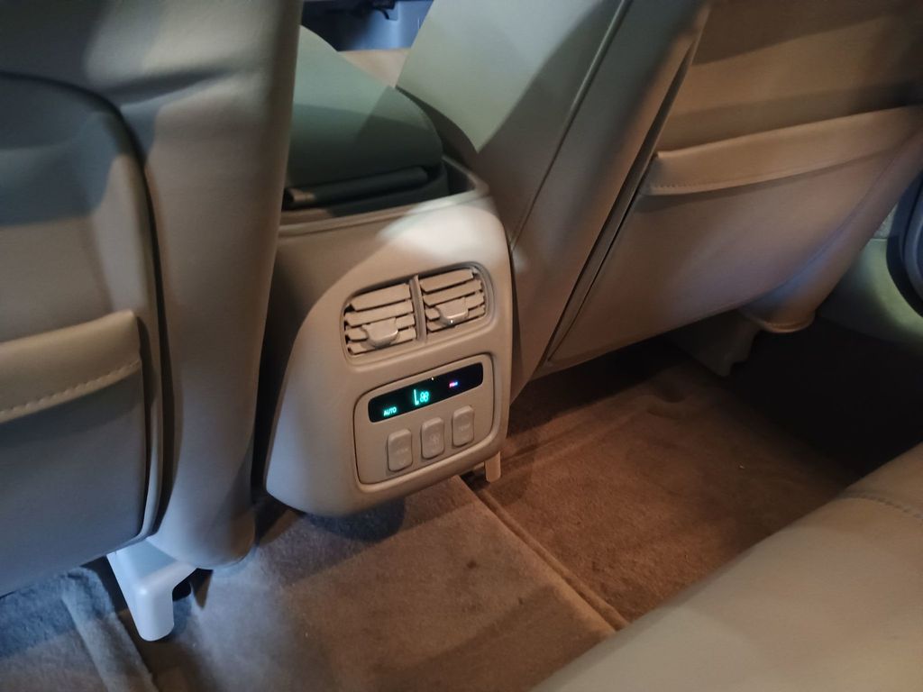 2004 Cadillac DeVille 4dr Sedan Clean Carfax Florida Car - 22973926 - 28