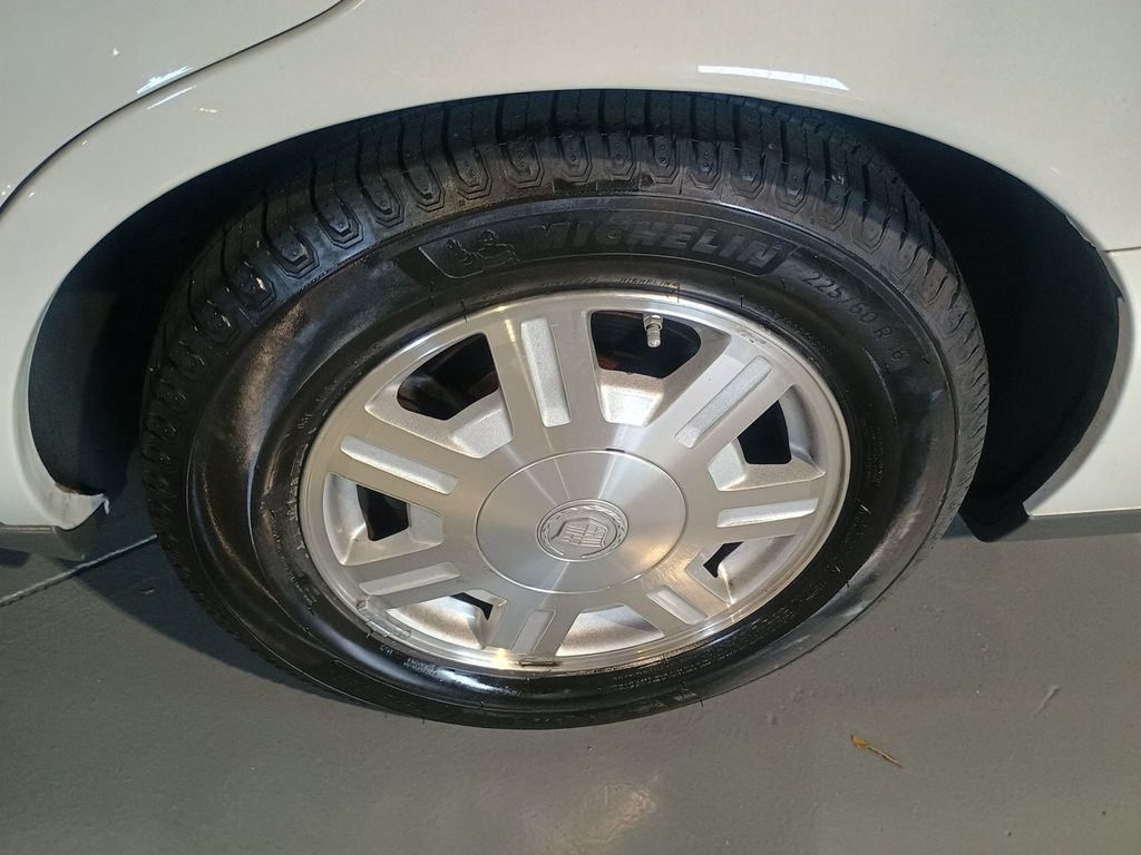 2004 Cadillac DeVille 4dr Sedan Clean Carfax Florida Car - 22973926 - 47