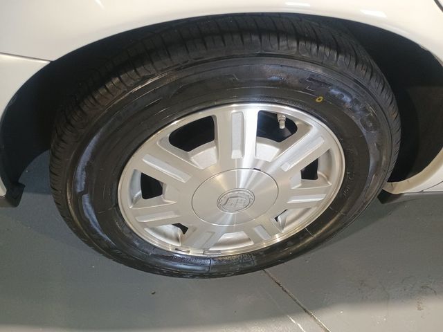 2004 Cadillac DeVille 4dr Sedan Clean Carfax Florida Car - 22973926 - 48