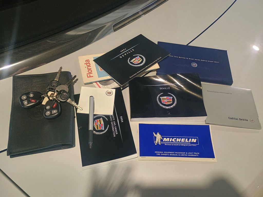 2004 Cadillac DeVille 4dr Sedan Clean Carfax Florida Car - 22973926 - 51