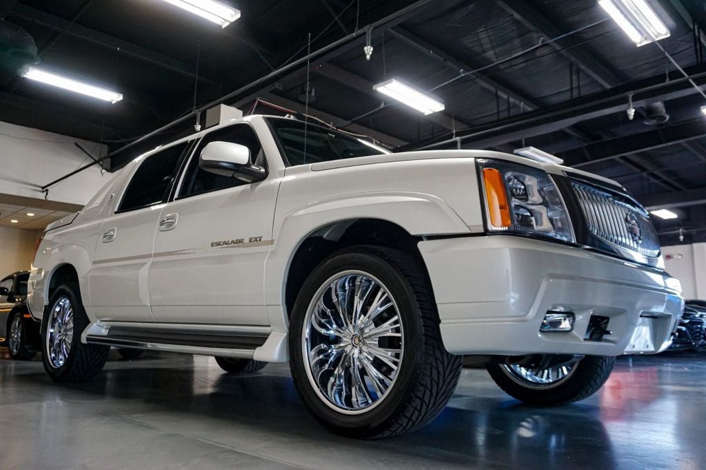 2004 Cadillac Escalade EXT *Escalade EXT* *AWD* *White Diamond* *Only 28k Miles* *Like New* - 23071373 - 1
