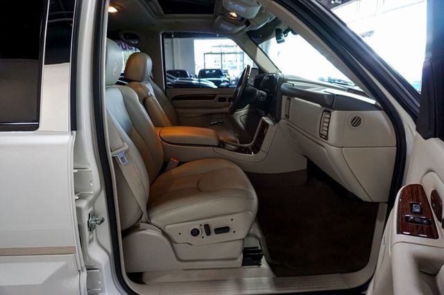2004 Cadillac Escalade EXT *Escalade EXT* *AWD* *White Diamond* *Only 28k Miles* *Like New* - 23071373 - 19