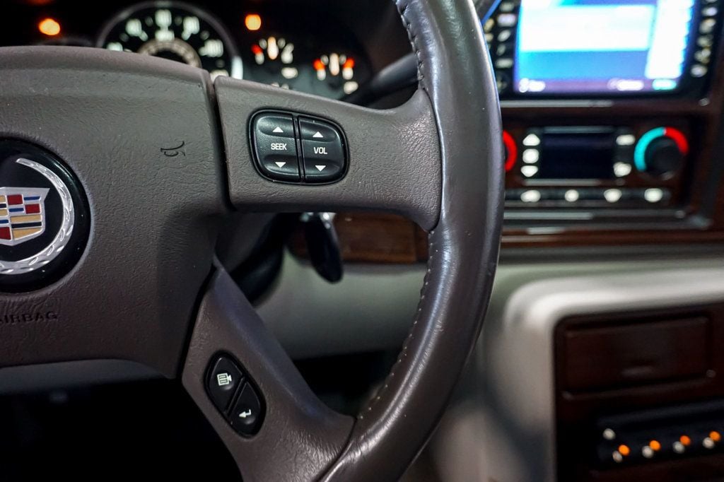2004 Cadillac Escalade EXT *Escalade EXT* *AWD* *White Diamond* *Only 28k Miles* *Like New* - 23071373 - 37