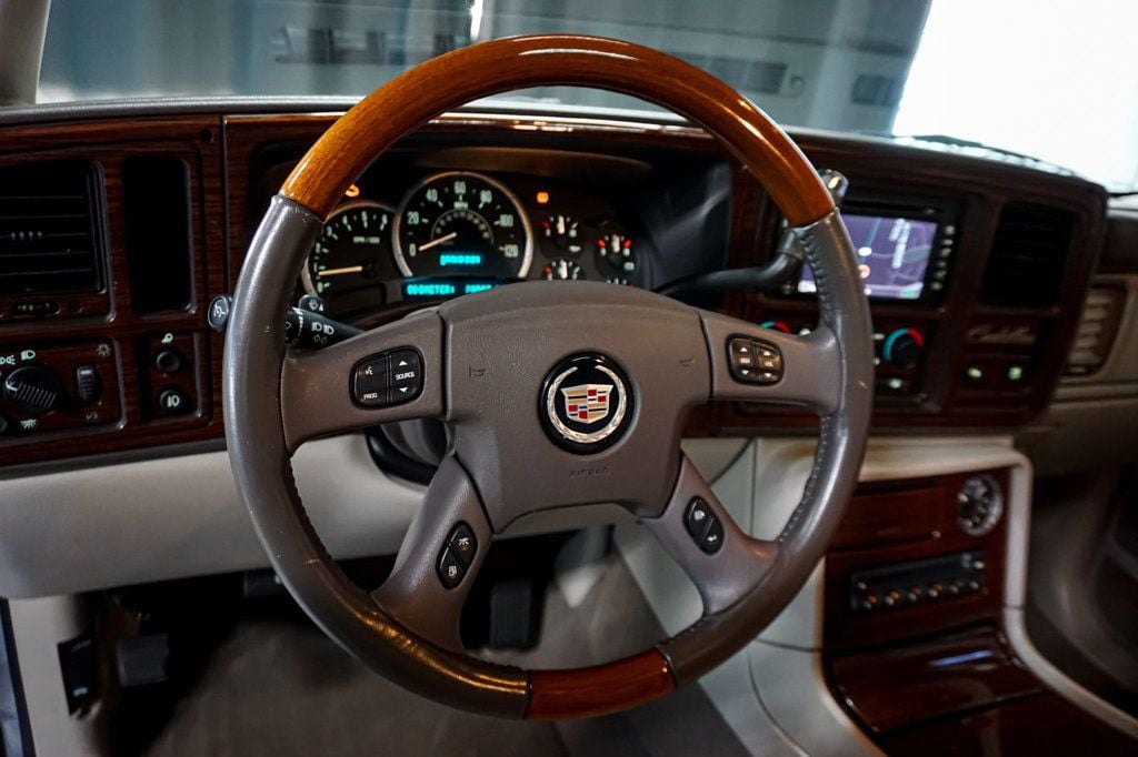 2004 Cadillac Escalade EXT *Escalade EXT* *AWD* *White Diamond* *Only 28k Miles* *Like New* - 23071373 - 45