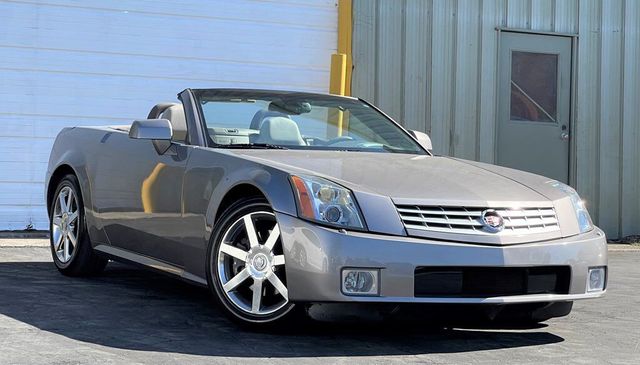 2004 Cadillac XLR Base 2dr Roadster - 21461426 - 9