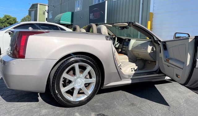 2004 Cadillac XLR Base 2dr Roadster - 21461426 - 22
