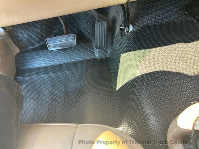 2004 Chevrolet 3500 CAB CHASSIS JUST 50k MILES! PRE EMISSION DURAMAX! NO DEF & NO DPF! - 22928959 - 64