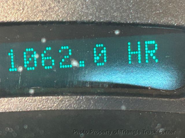 2004 Chevrolet 3500 CAB CHASSIS JUST 50k MILES! PRE EMISSION DURAMAX! NO DEF & NO DPF! - 22928959 - 68