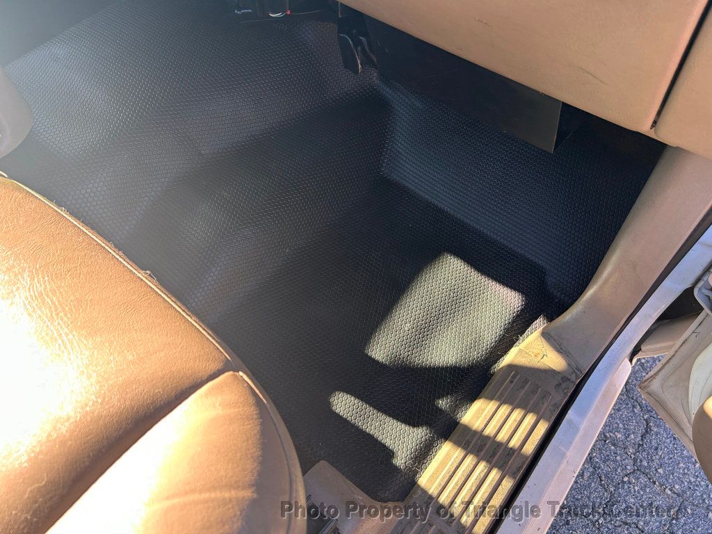 2004 Chevrolet 3500 CAB CHASSIS JUST 50k MILES! PRE EMISSION DURAMAX! NO DEF & NO DPF! - 22928959 - 77