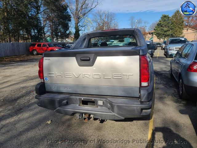 2004 Chevrolet Avalanche  - 22953945 - 3
