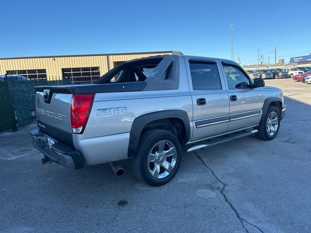 2004 Chevrolet Avalanche 1500 - 22948994 - 3