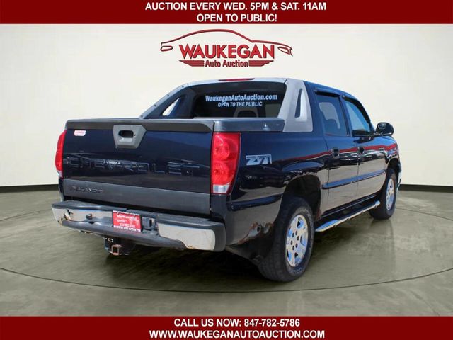 2004 Chevrolet Avalanche 1500 4dr 4WD Crew Cab SB - 23027929 - 4