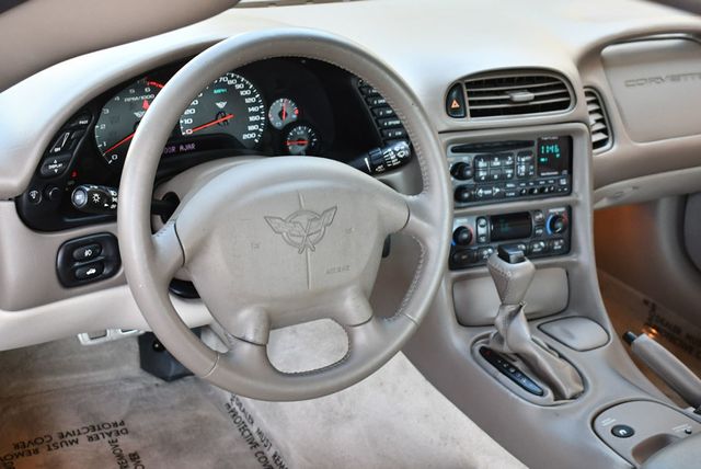 2004 Chevrolet Corvette 2 Door Coupe Lemans Commemorative Edition - 22950899 - 12