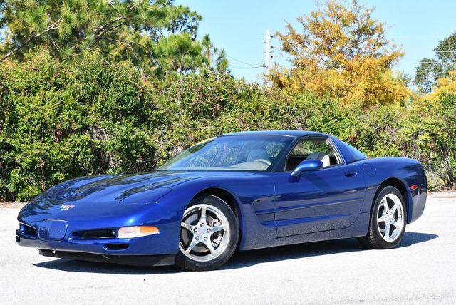 2004 Chevrolet Corvette 2 Door Coupe Lemans Commemorative Edition - 22950899 - 1