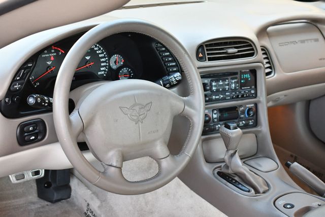 2004 Chevrolet Corvette 2 Door Coupe Lemans Commemorative Edition - 22950899 - 33