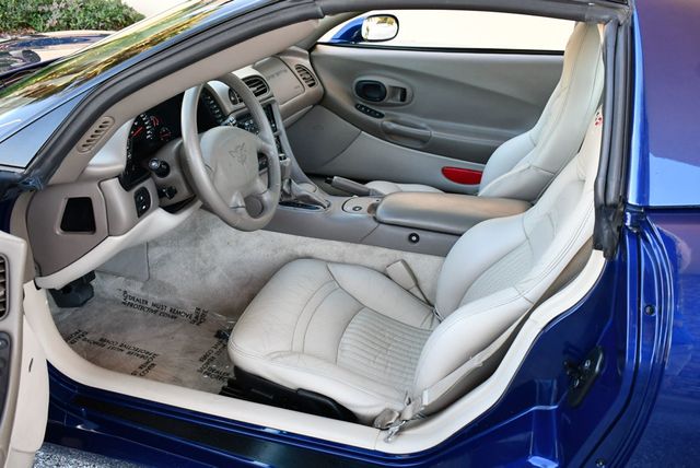 2004 Chevrolet Corvette 2 Door Coupe Lemans Commemorative Edition - 22950899 - 34