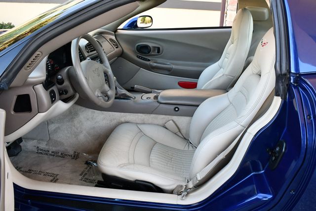 2004 Chevrolet Corvette 2 Door Coupe Lemans Commemorative Edition - 22950899 - 36