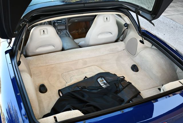 2004 Chevrolet Corvette 2 Door Coupe Lemans Commemorative Edition - 22950899 - 37