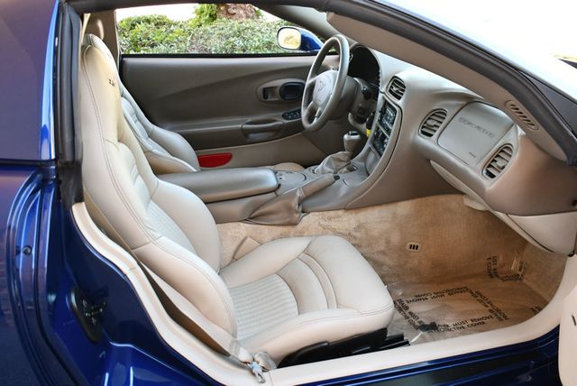 2004 Chevrolet Corvette 2 Door Coupe Lemans Commemorative Edition - 22950899 - 39