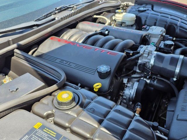 2004 Chevrolet Corvette 2dr Convertible - 22905066 - 27