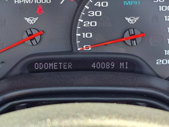 2004 Chevrolet Corvette 2dr Convertible - 22905066 - 30