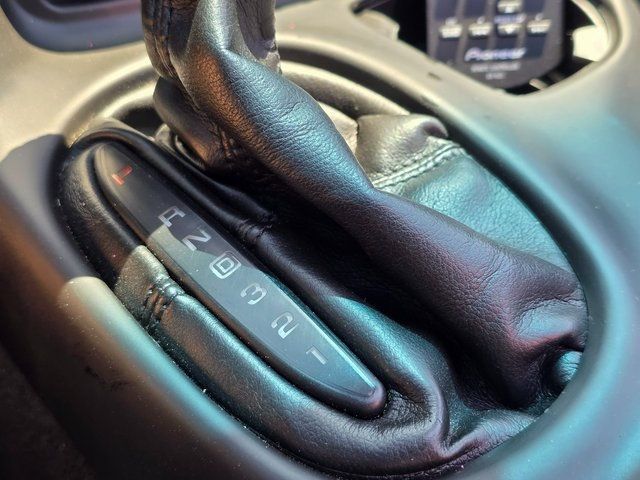 2004 Chevrolet Corvette 2dr Convertible - 22905066 - 36