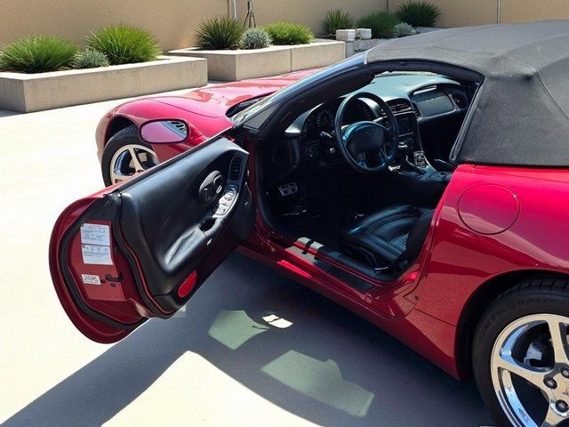 2004 Chevrolet Corvette 2dr Convertible - 22905066 - 44