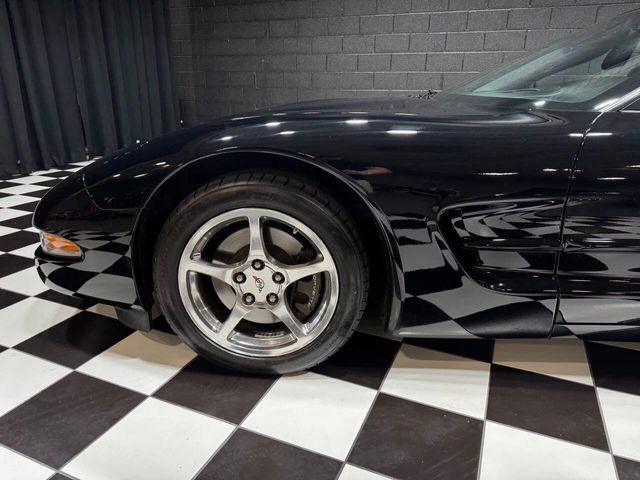 2004 Chevrolet Corvette 2dr Convertible - 22852081 - 25
