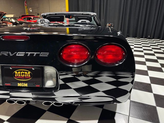 2004 Chevrolet Corvette 2dr Convertible - 22852081 - 33
